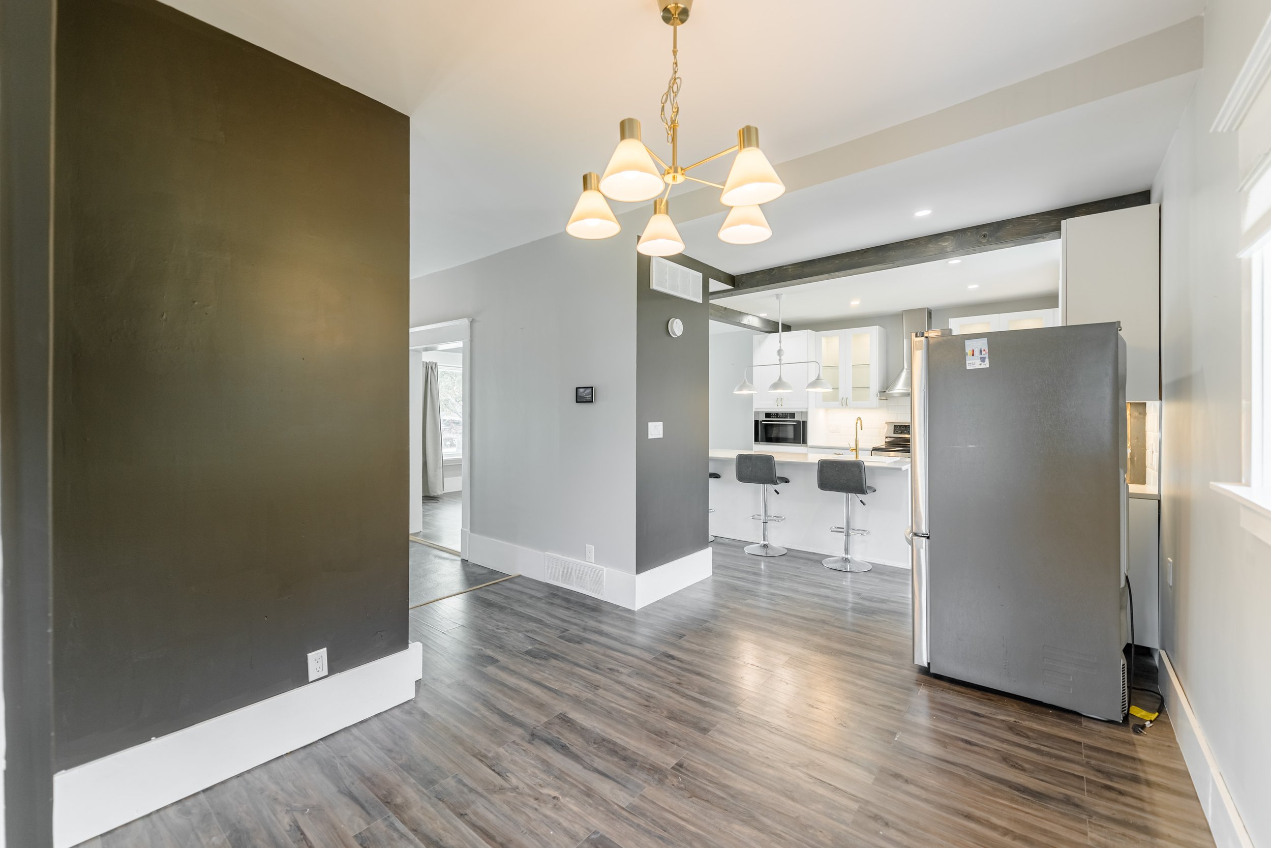 106 2nd Ave (24).jpg