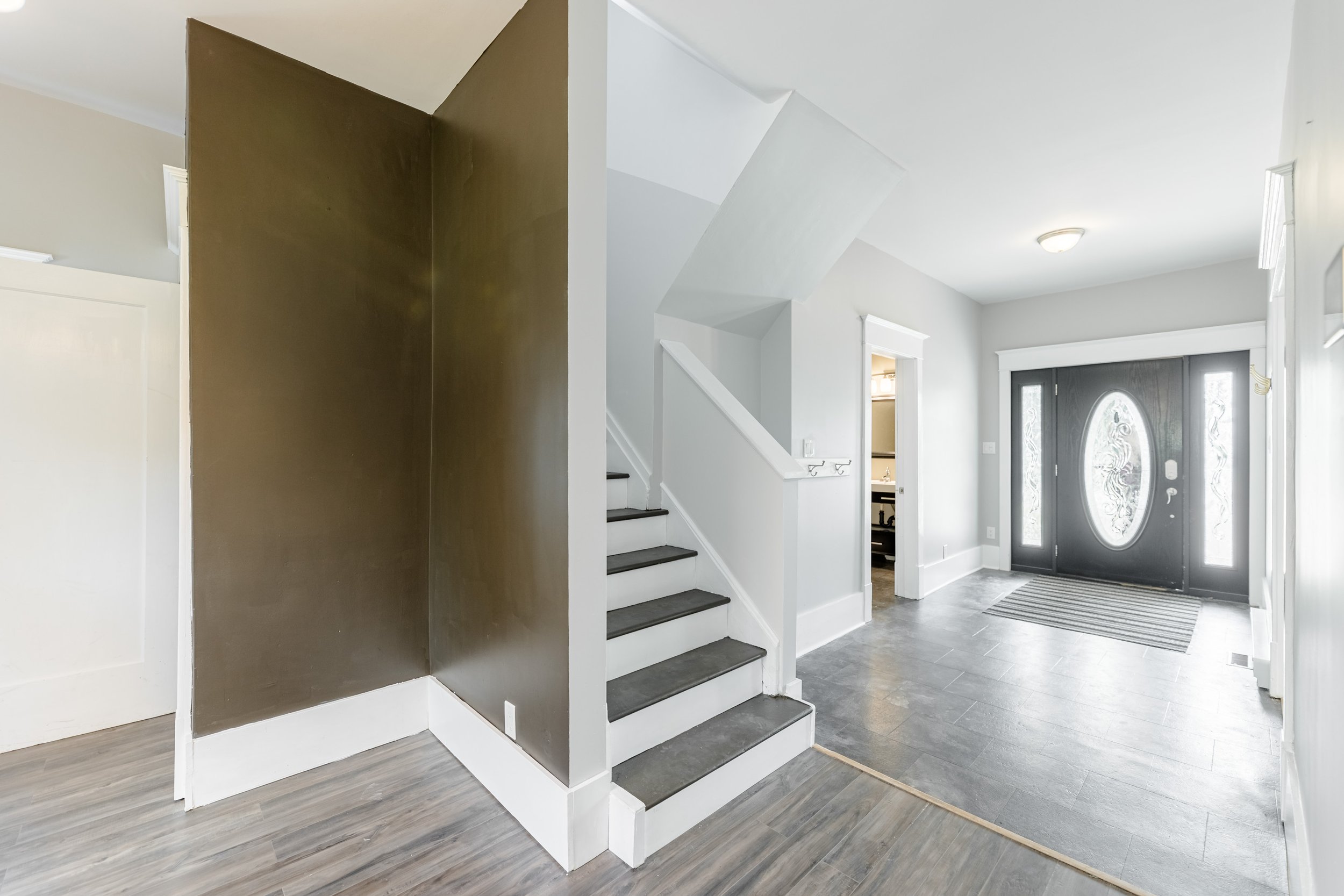106 2nd Ave (26).jpg