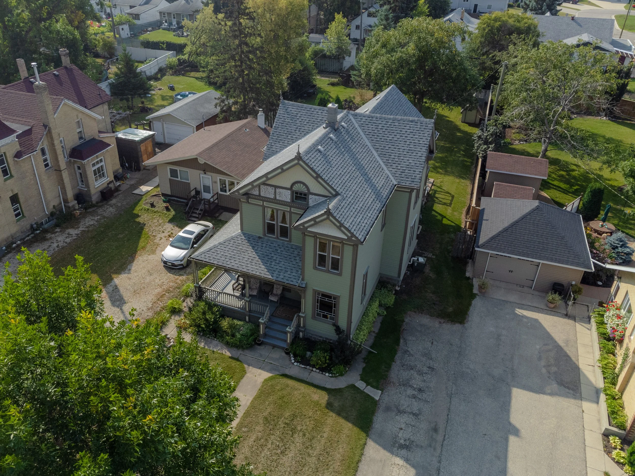 131 Dufferin Ave E — Meagan McKilliop