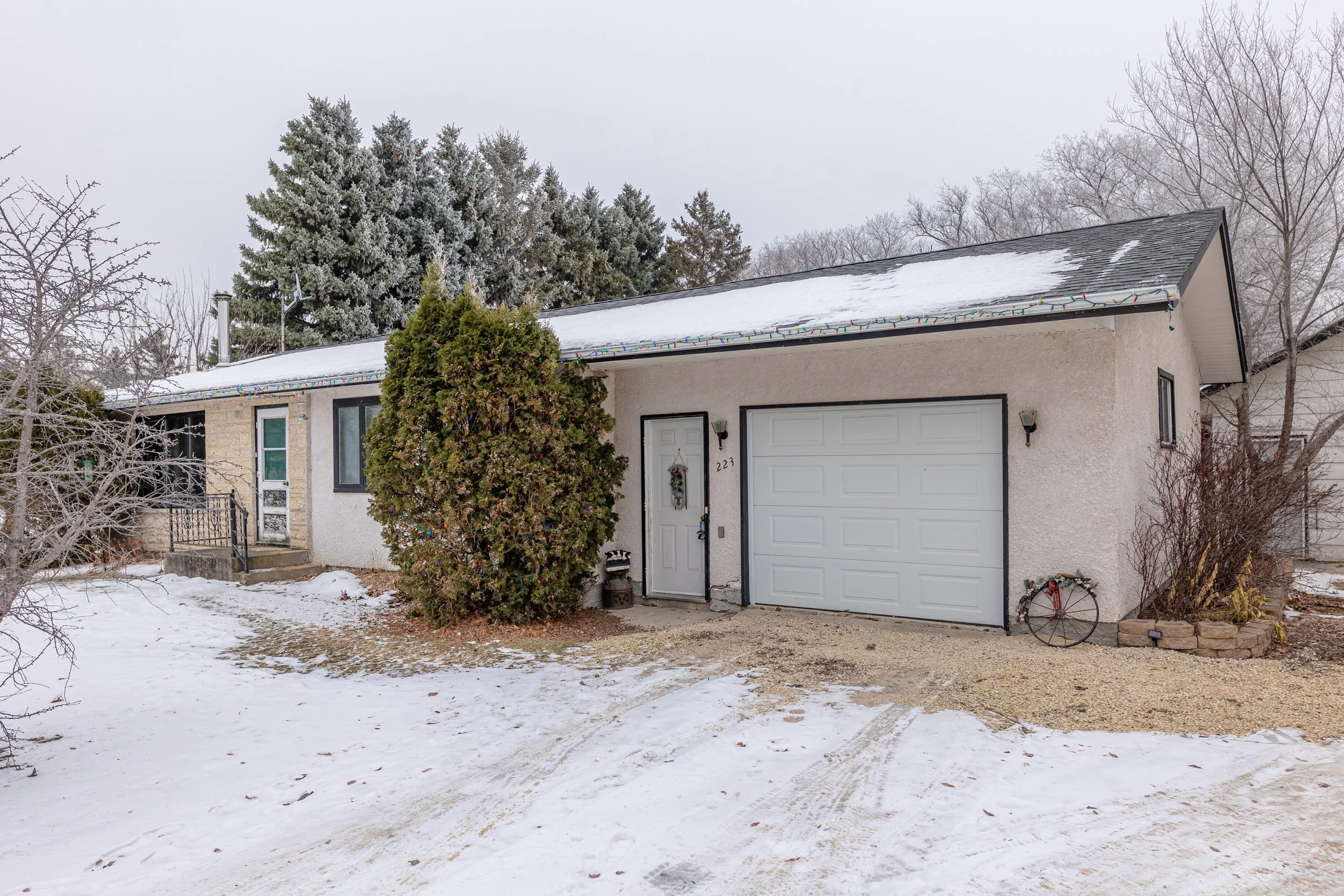 223 Rothwell St (23).jpg