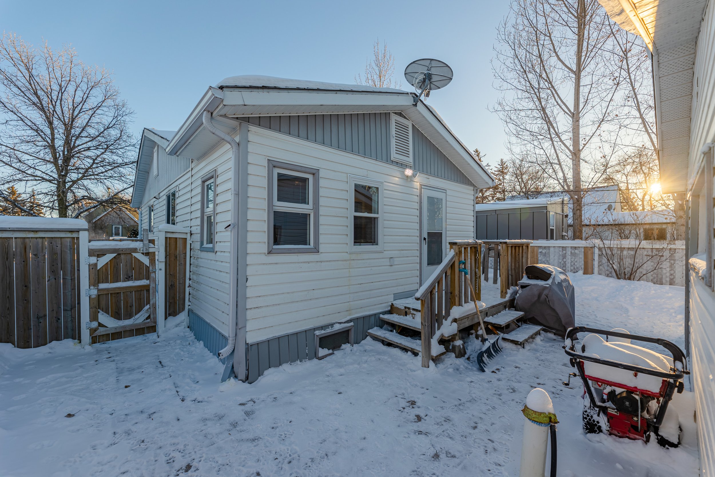 134 Proctor St (19).jpg