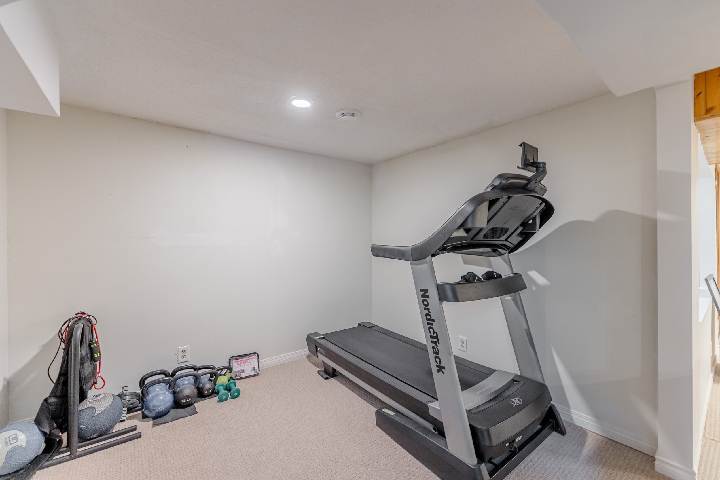 73 South Lake Dr (28).jpg