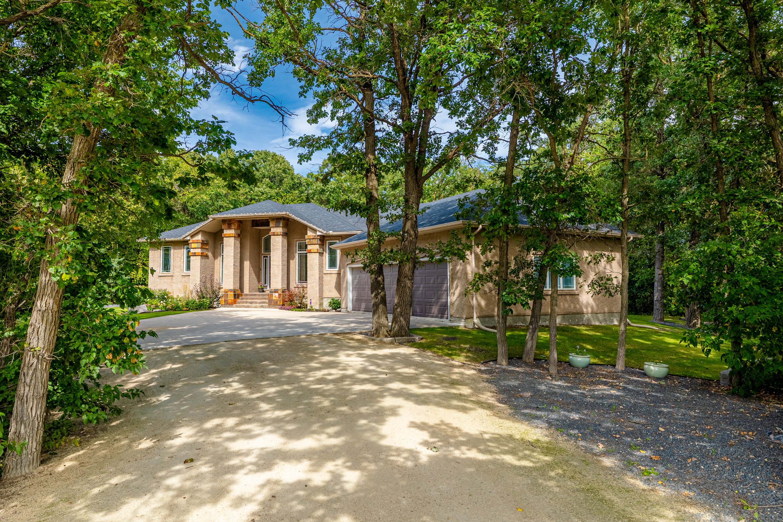 28 Highland Dr (3).jpg