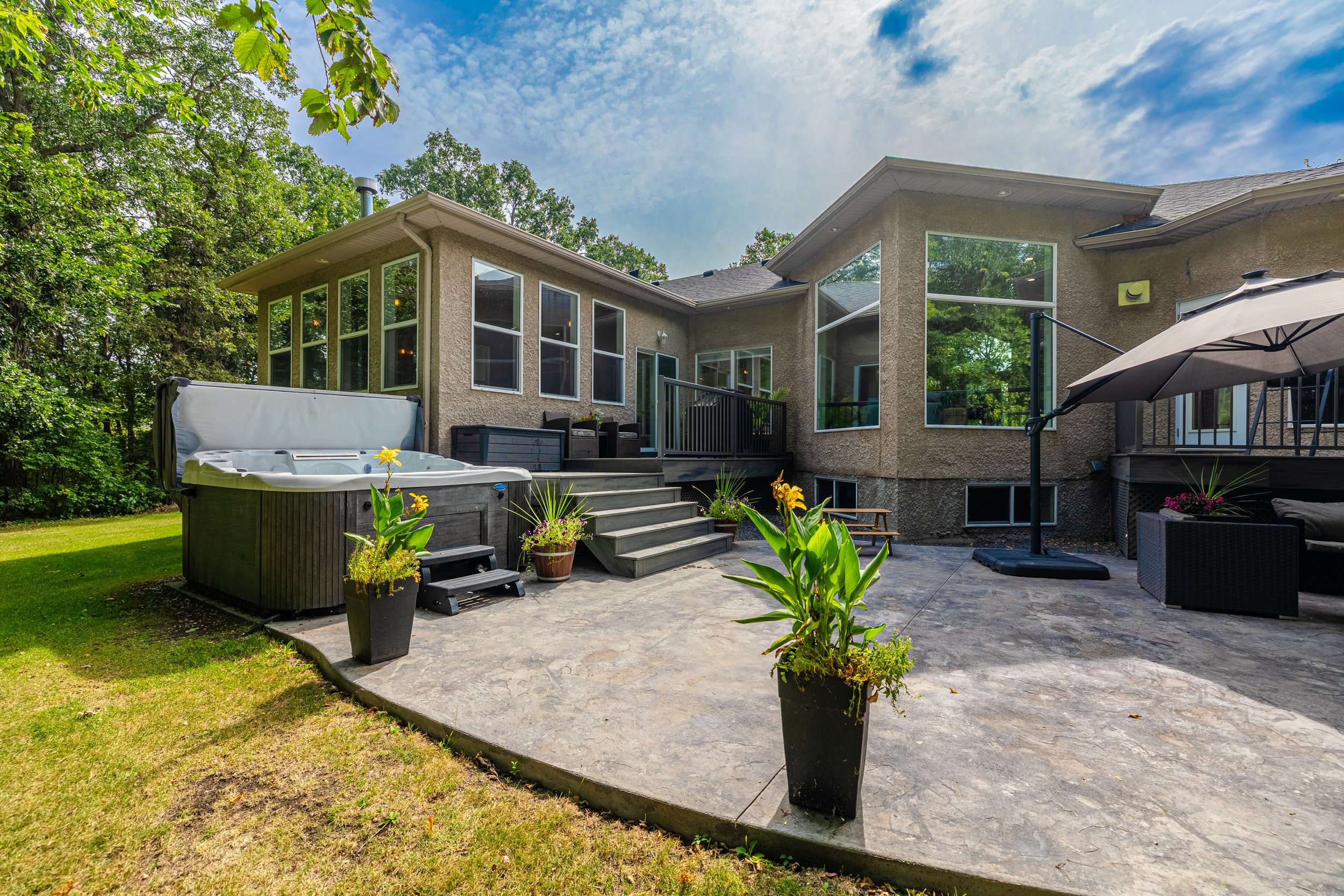 28 Highland Dr (6).jpg