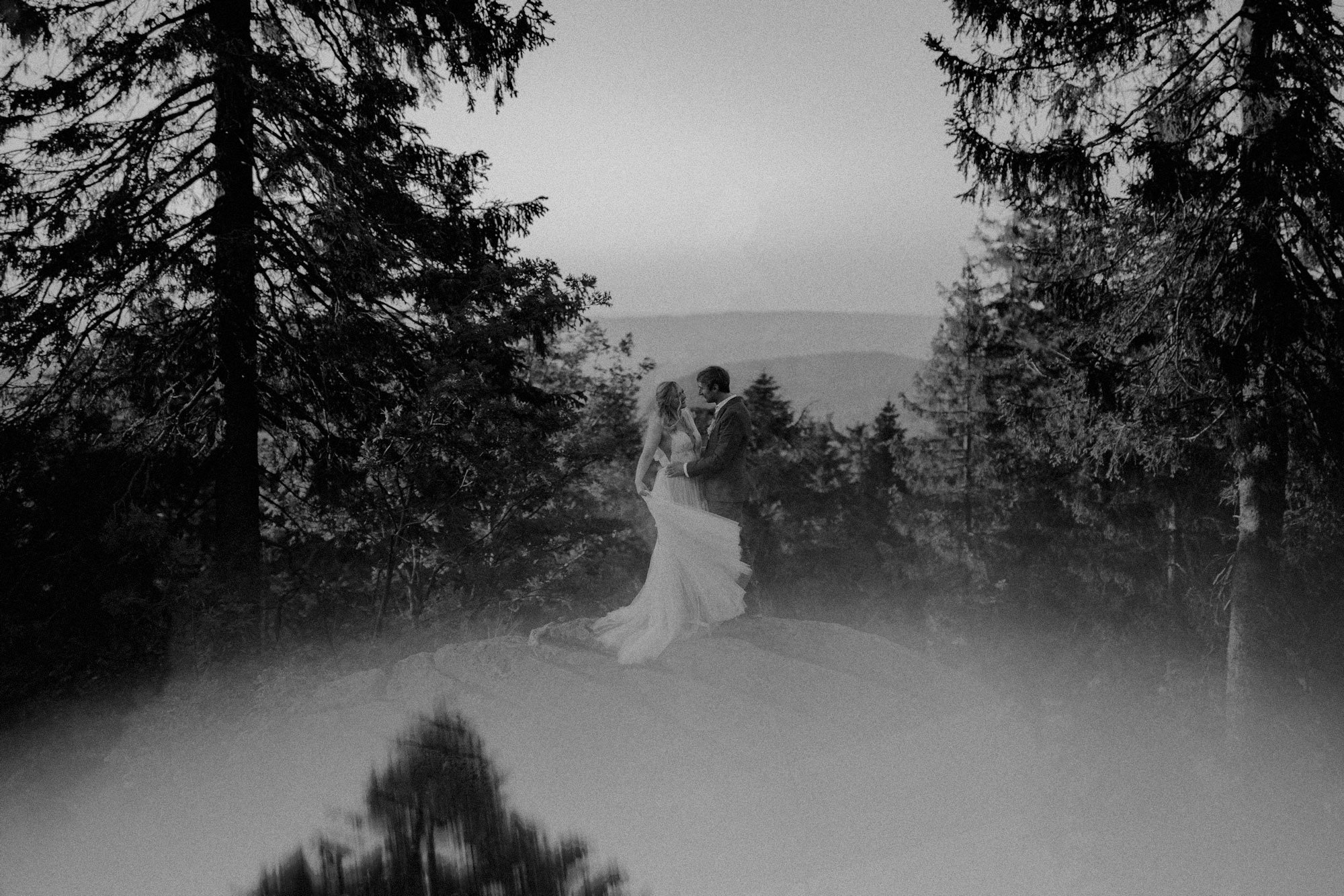 Elopement-Fraenkische-Schweiz-Hochzeitsfotografin-Sarah-Guber-Fotografie (3).jpg