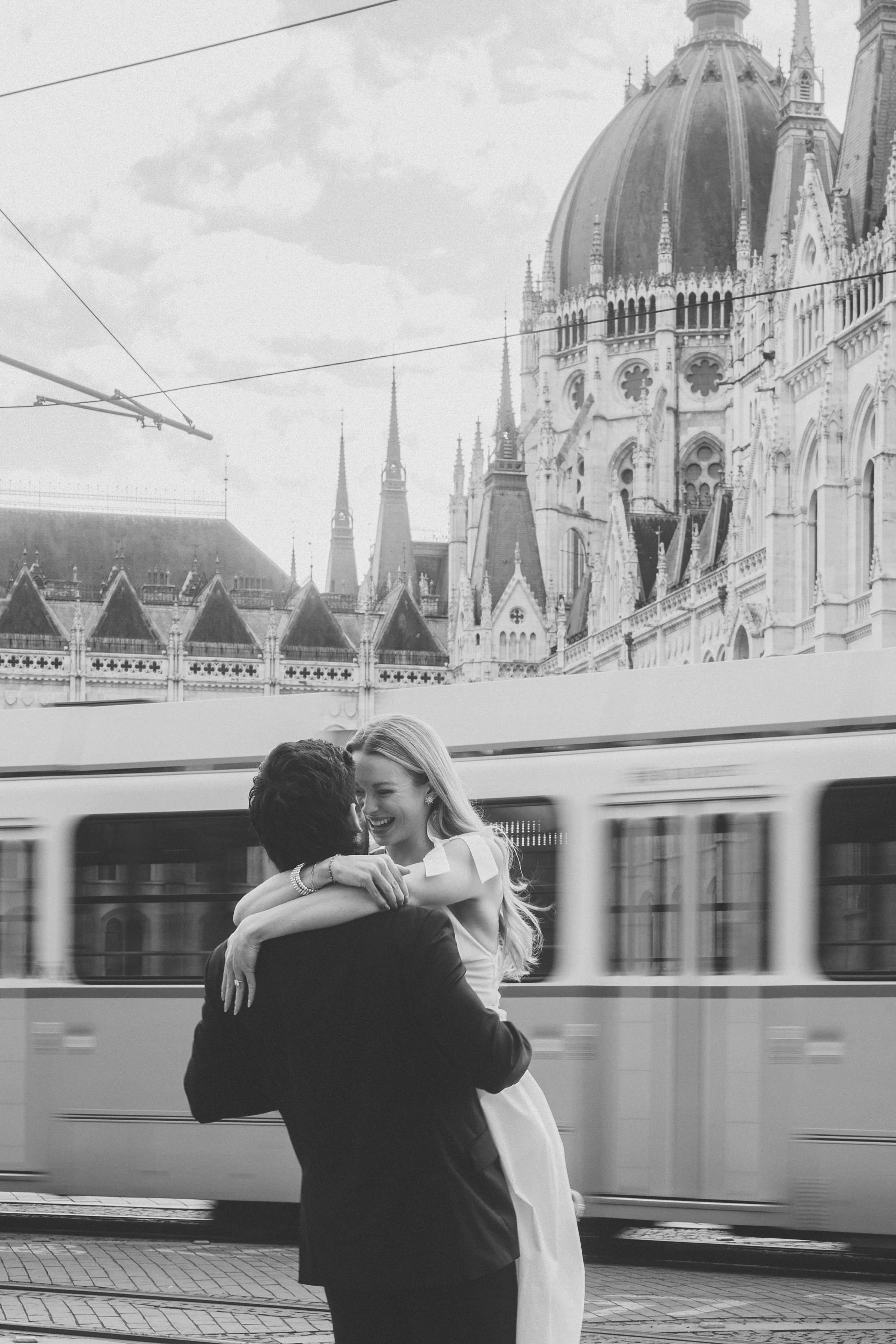engagement-photos-budapest-sarahguberphotography (15).jpg