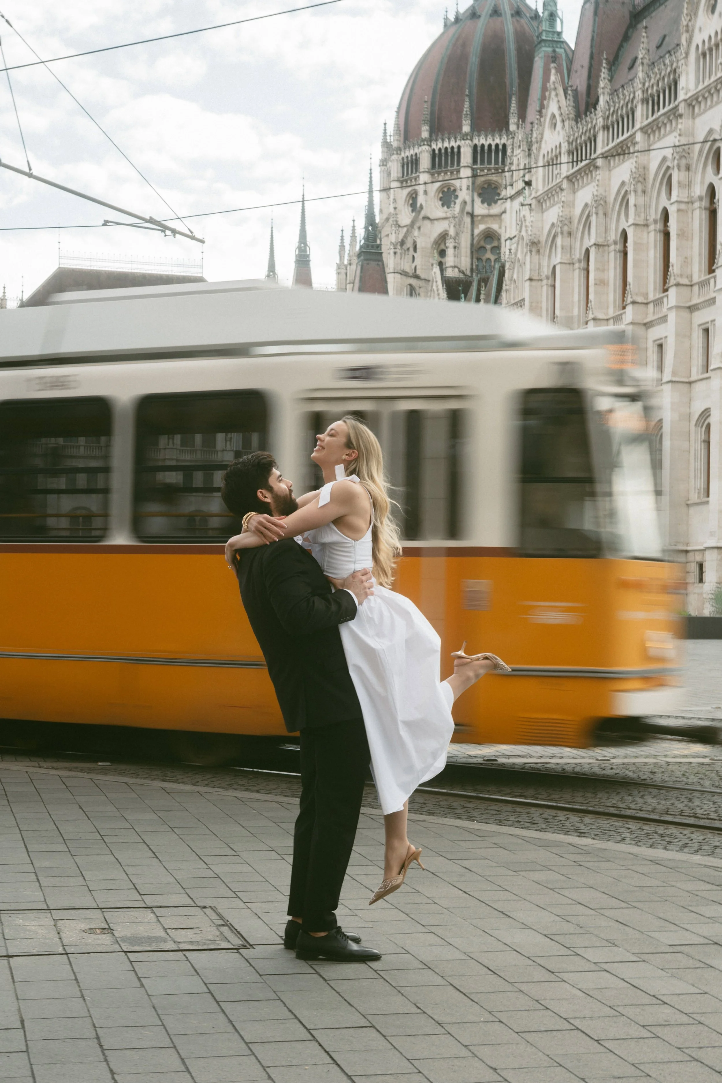 engagement-photos-budapest-sarahguberphotography (16).jpg