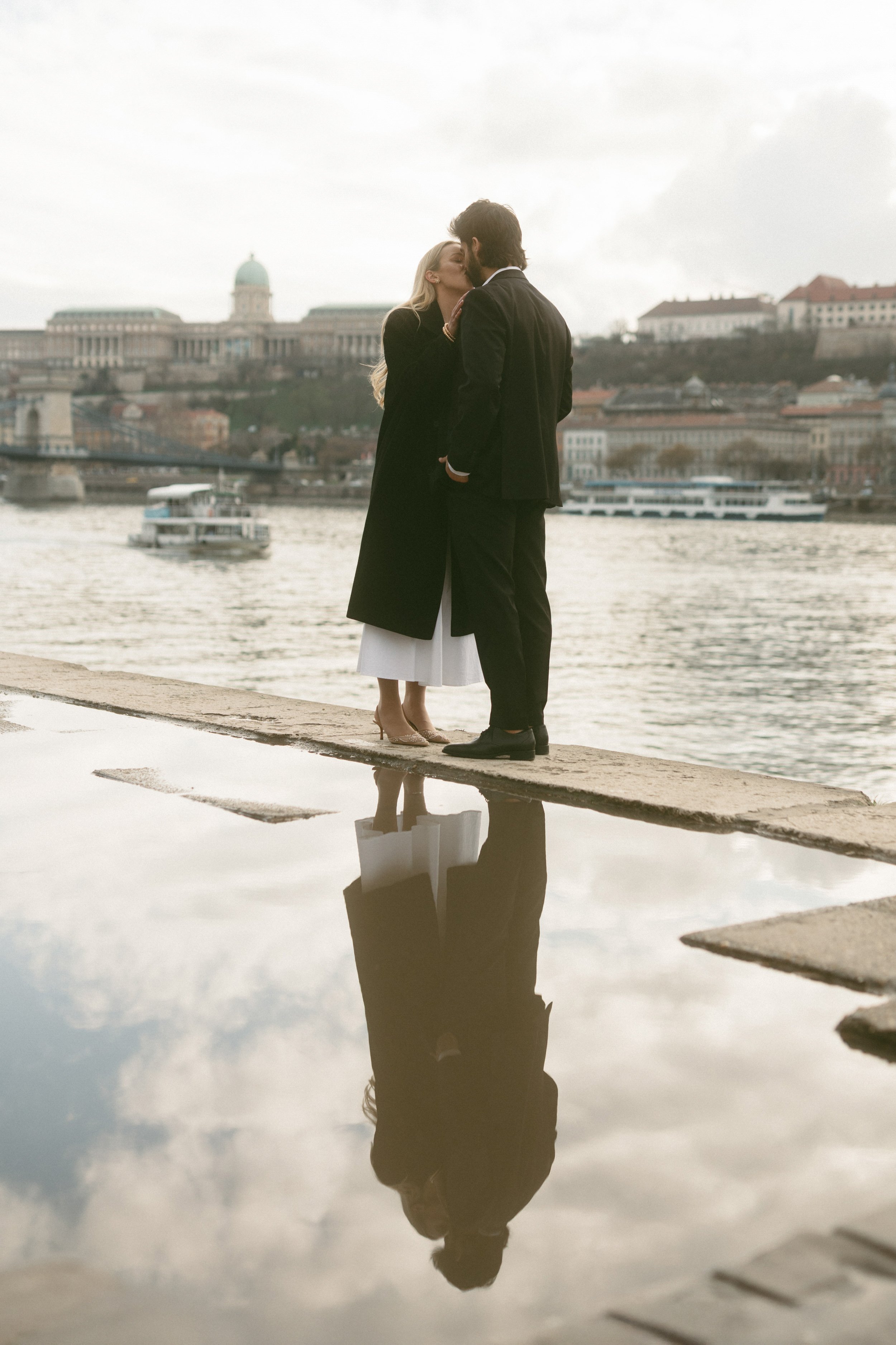 engagement-photos-budapest-sarahguberphotography (21).jpg