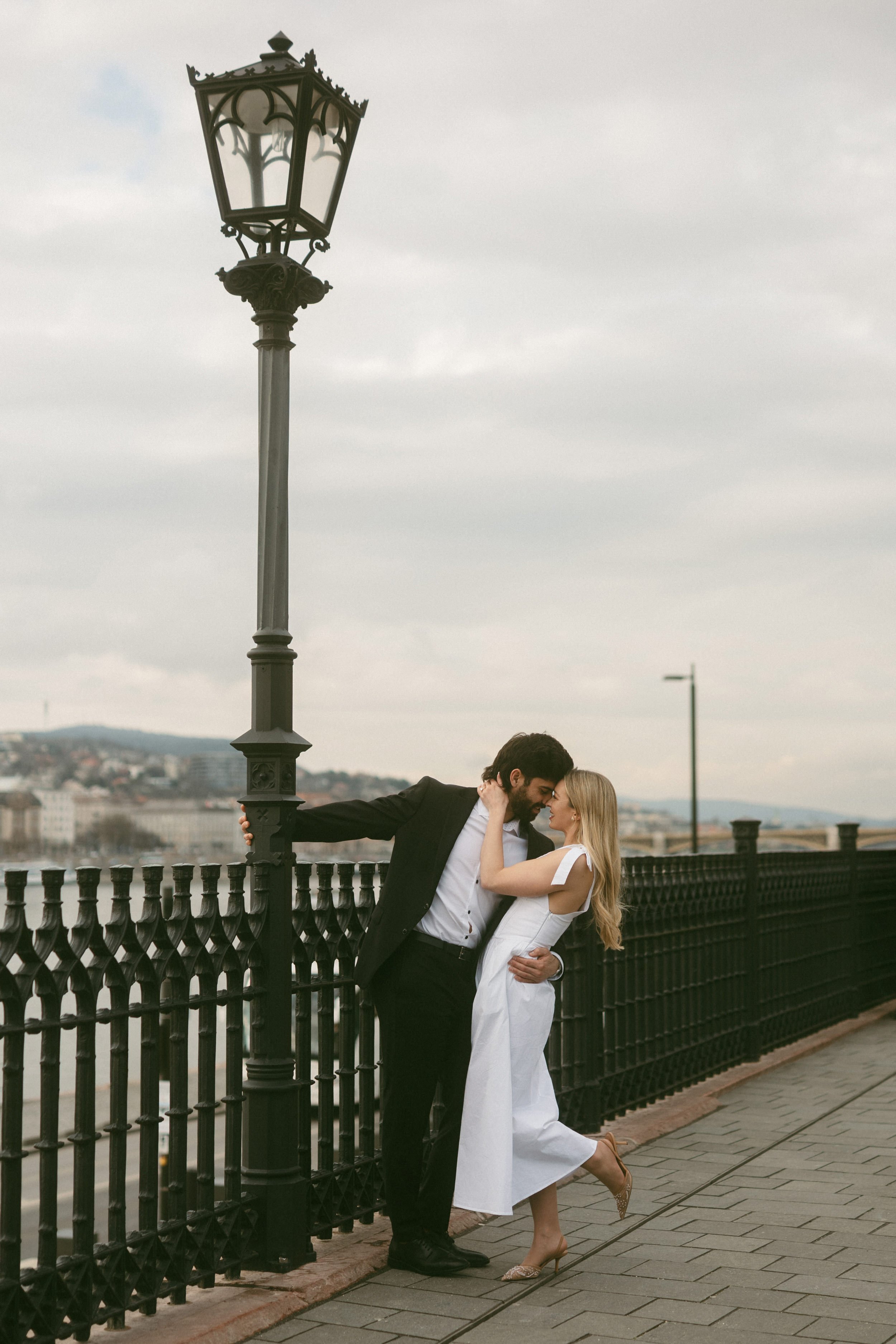 engagement-photos-budapest-sarahguberphotography (23).jpg