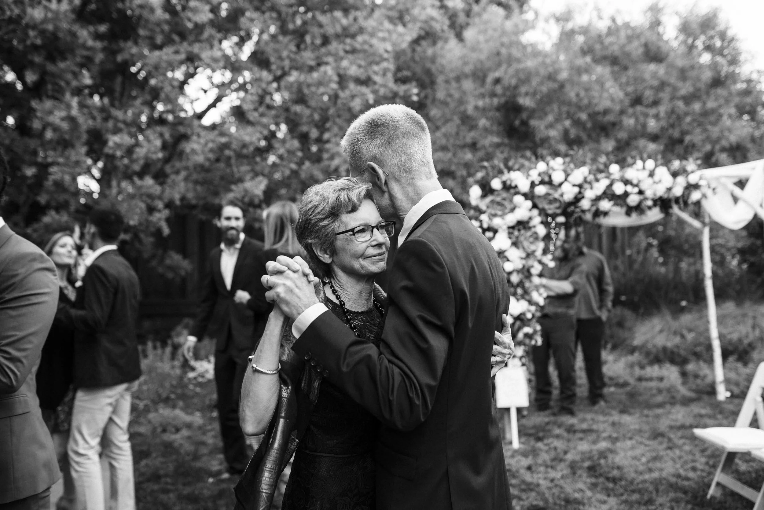 Andrew+Emily_692_IMC_1050_BW_small.JPG