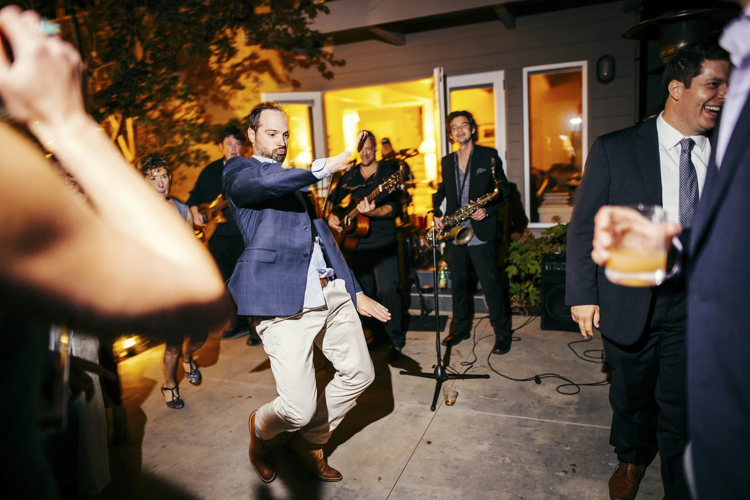 Andrew+Emily_848_DSC05341_small.JPG