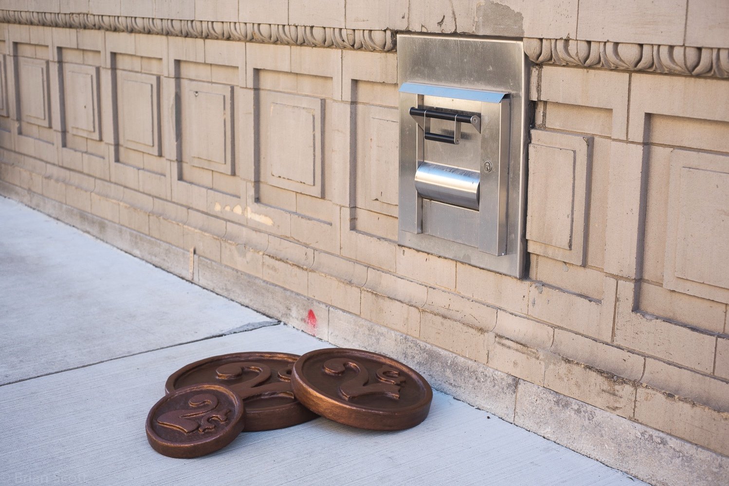 'Token'  (deposit box)