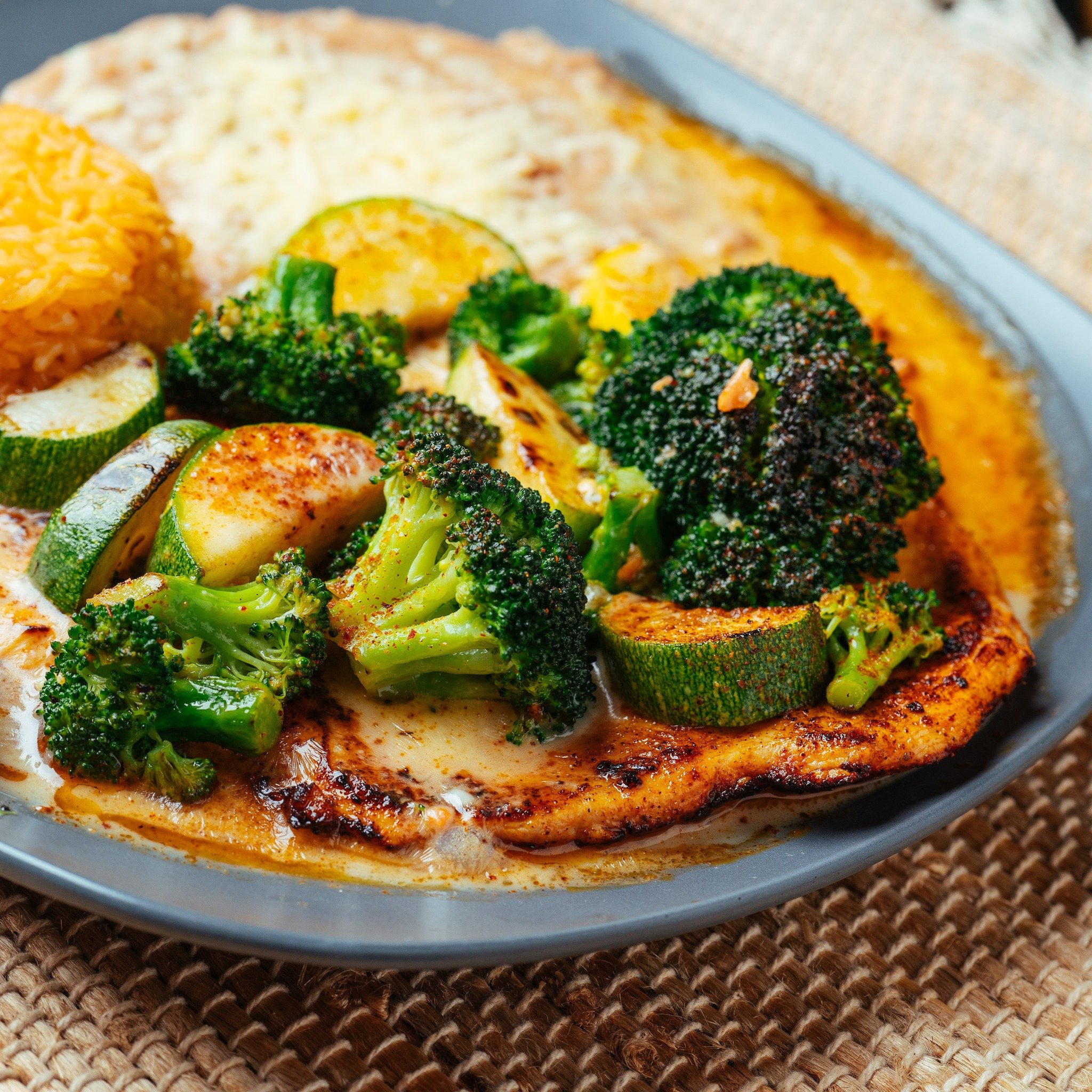 Treat yourself to our delicious Pollo Loco at San Jose!🤤❤️🇲🇽

ORDER ONLINE👉 Link in Bio

#sanjosenc #whitevillenc #zebulonnc #elizabethtownnc #shallottenc #mexicanfood #mexicanfoodie #mexicanrestaurant #pollo #polloloco #chicken
