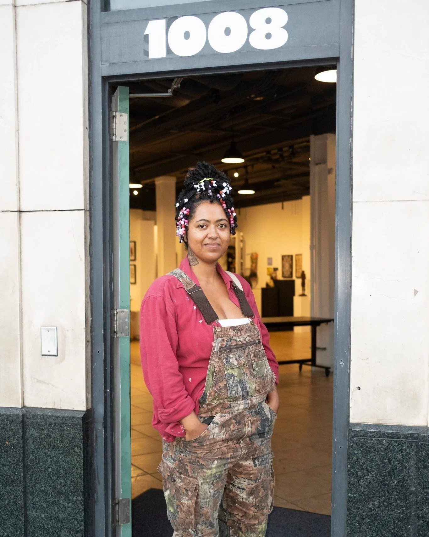 🧵✨ On August 28th, &ldquo;Spatial Weavings&rdquo; brought texture, story, and community together at 6M Community Arts! Visiting artist Amanda Banks (@amandaworld.love ) guided neighbors through a hands-on workshop creating woven collages from found 
