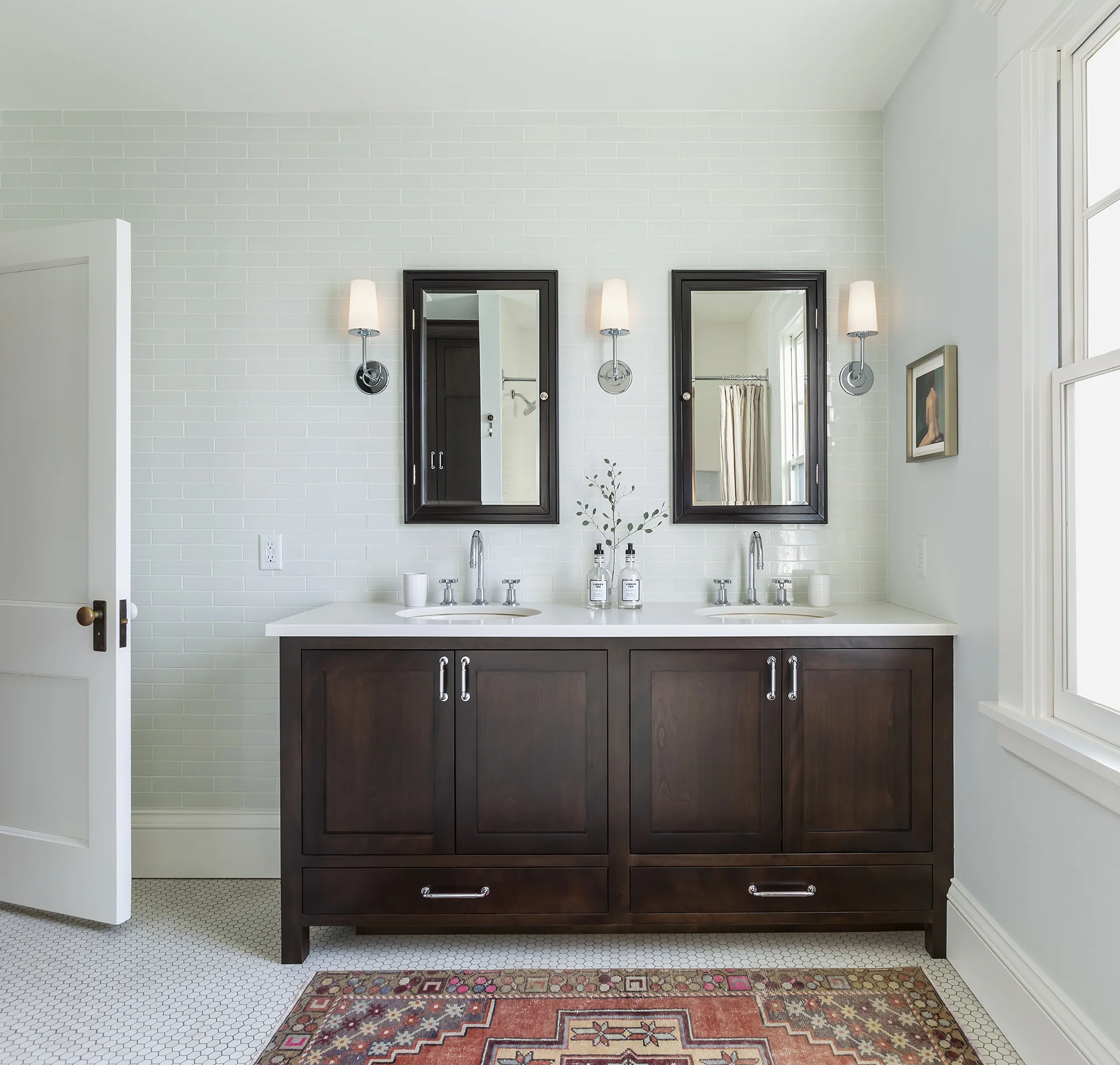 Bathroom_Vanity_LightsOn_2019_01_19.jpg