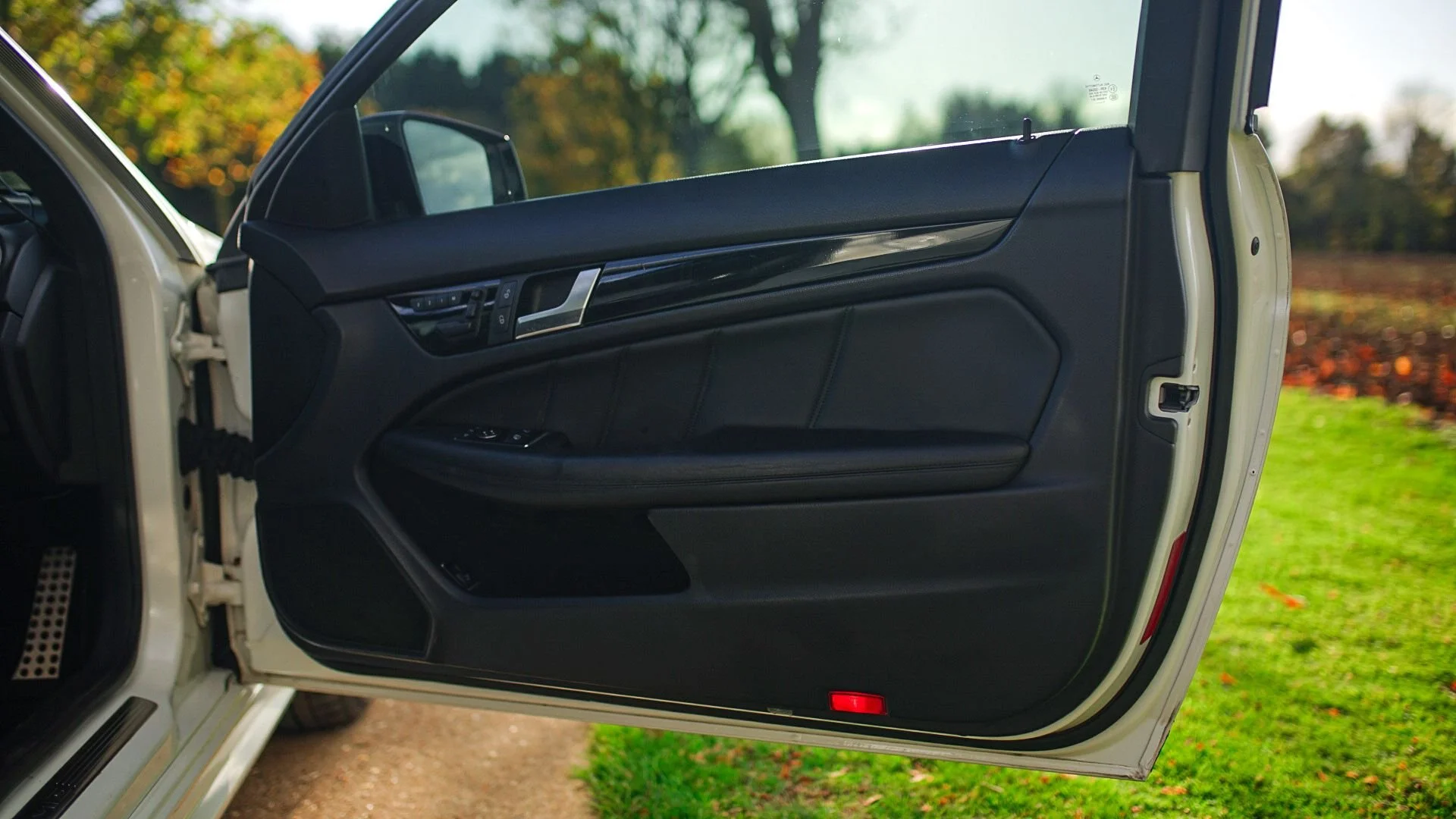 WhatsApp Image 2025-10-30 at 19.07.07 (2).jpeg