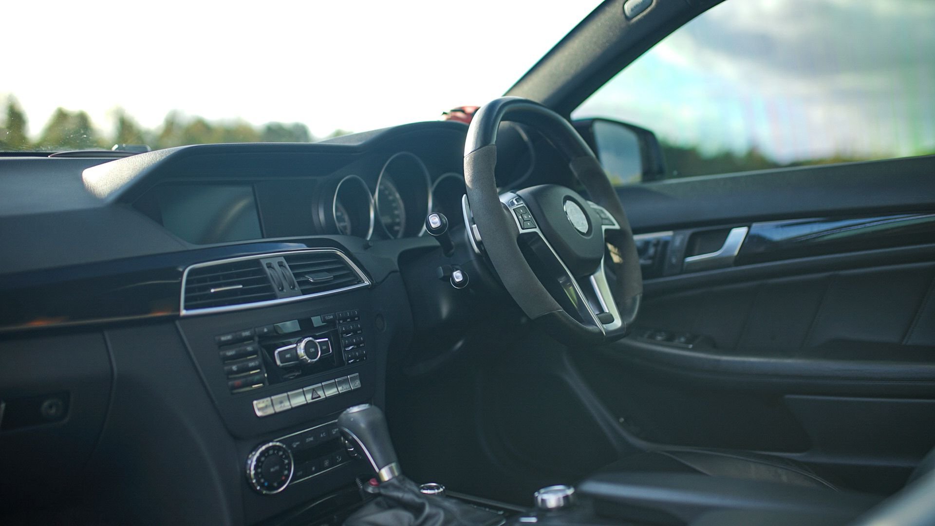 WhatsApp Image 2025-10-30 at 19.07.09 (1).jpeg