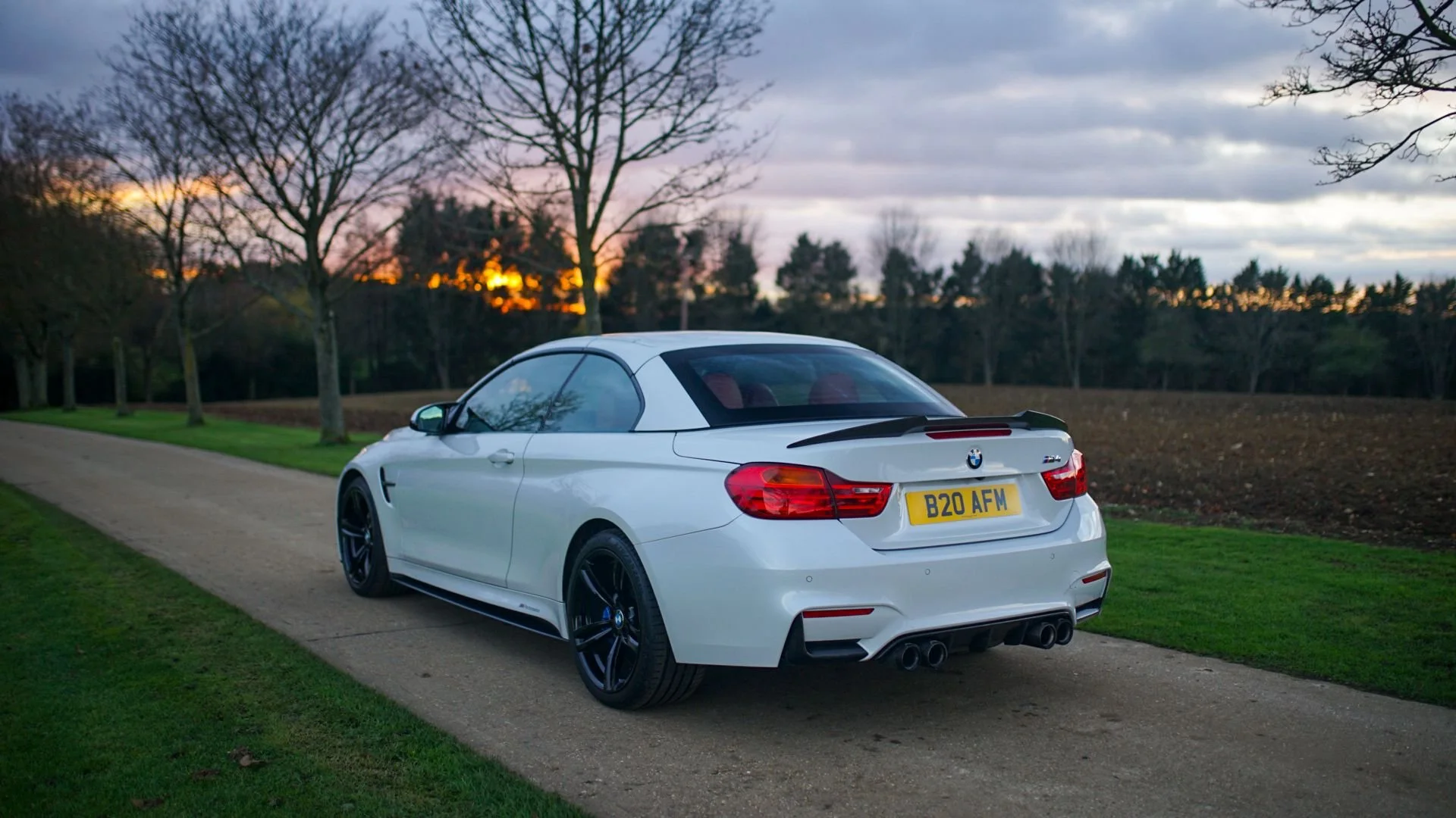 WhatsApp Image 2025-11-25 at 16.21.39 (1).jpeg