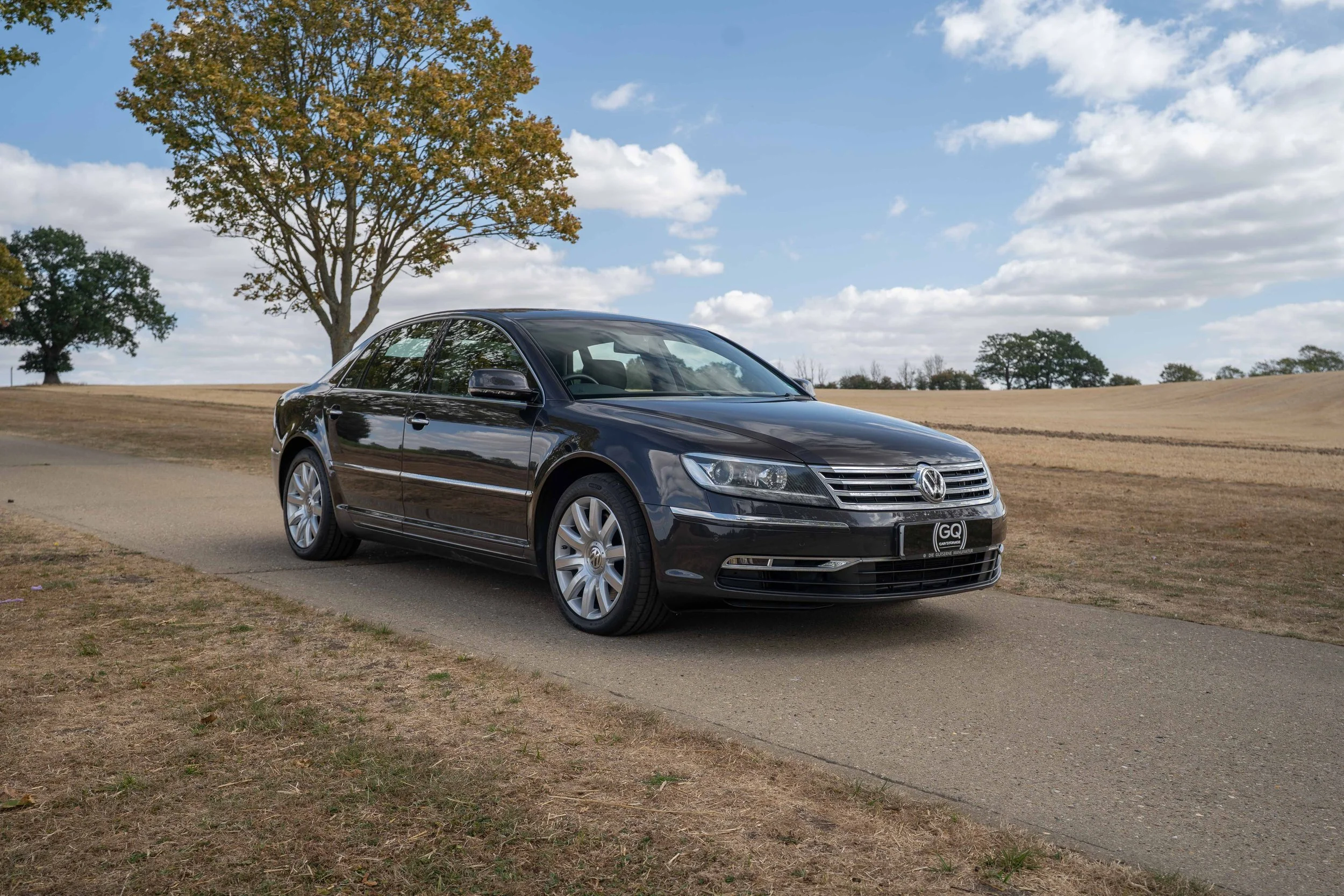 VW Phaeton 3.0 TDI CR V6 For Sale.jpg