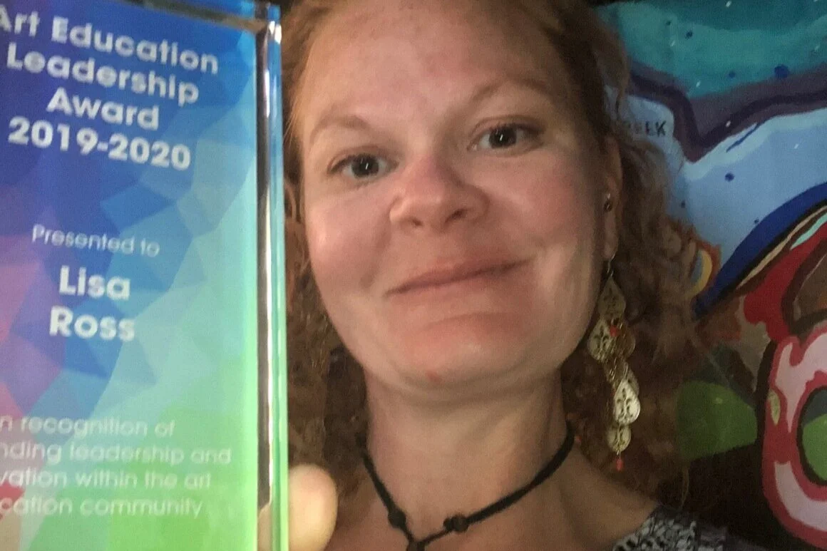 Good News: Art teacher wins award for leadership