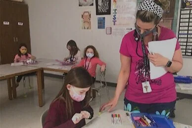 Tipton R-VI art teacher continues art lessons during pandemic
