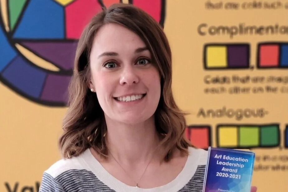 Bettendorf art teacher recognized for national award ahead of teacher appreciation week