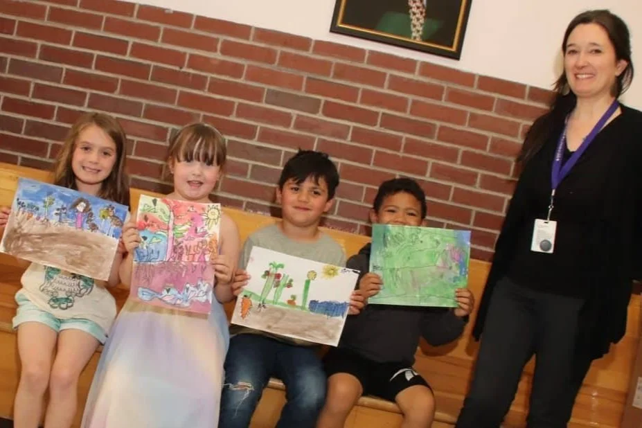 Art gallery website, gift shop helps Agawam students exhibit