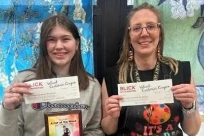 Murray High School Senior named Artsonia's national "Artist of the Week"