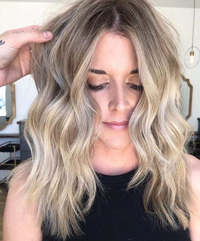 Summer hair🙌🏼😍 .
.
Gorgeous color by @alk_stylist