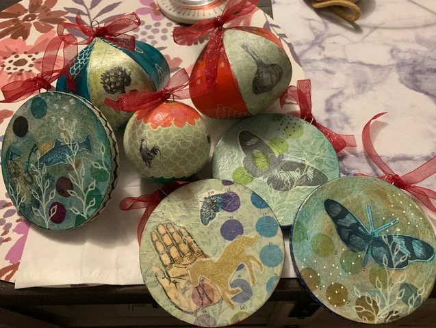1-DAY WORKSHOP || Holiday Mixed Media: Ornaments, Cards, Tags