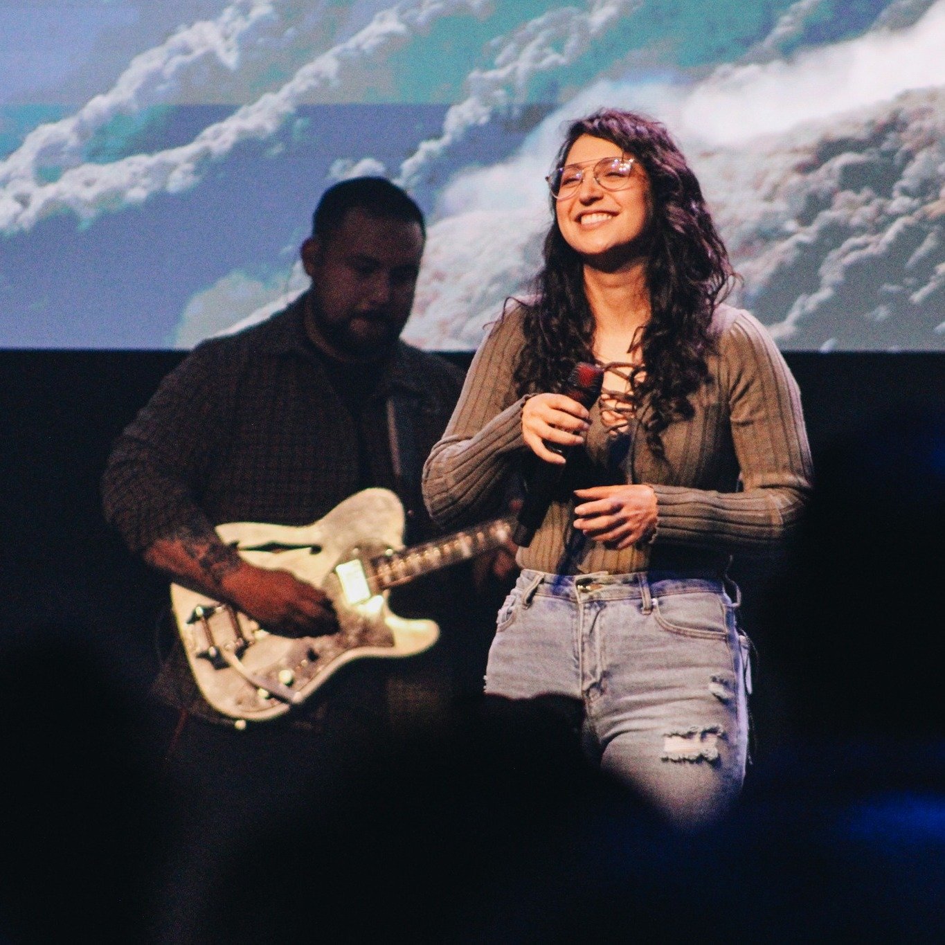 It&rsquo;s time for another beautiful Sunday morning in Visalia! ☀️

Here's what you can expect at Neighborhood today:
🤝 Connecting with friends and building community
🎶 Worship with Mae and Monique
🔥 Part 4 of How To Kill A Relationship in 30 Day