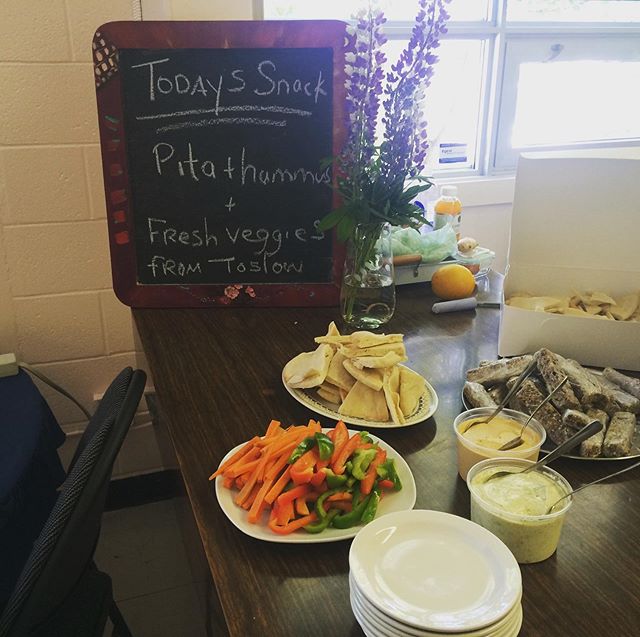 Our buds at @tos.low provided delicious homemade granola bars and fresh veg, pita + dips for our final day of rock! Check them out if you are a fan of eating mega tasty and creative food in the coziest nook in town! Many thanks pals! 💖🎸🎤😎 #grnl20