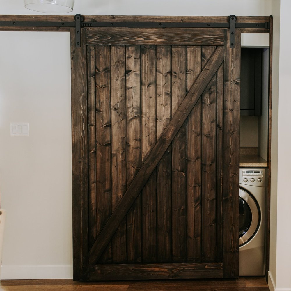 BARN DOOR