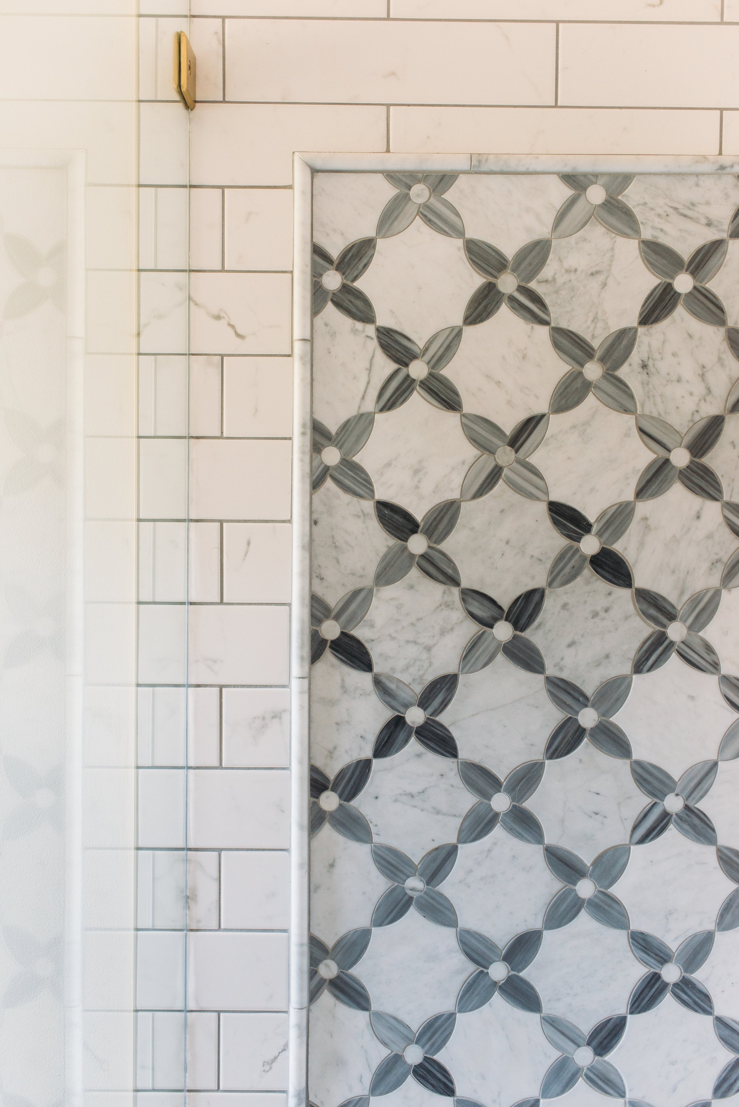 WALL TILE WITH INLAY  &amp; PENCIL TILE BORDER
