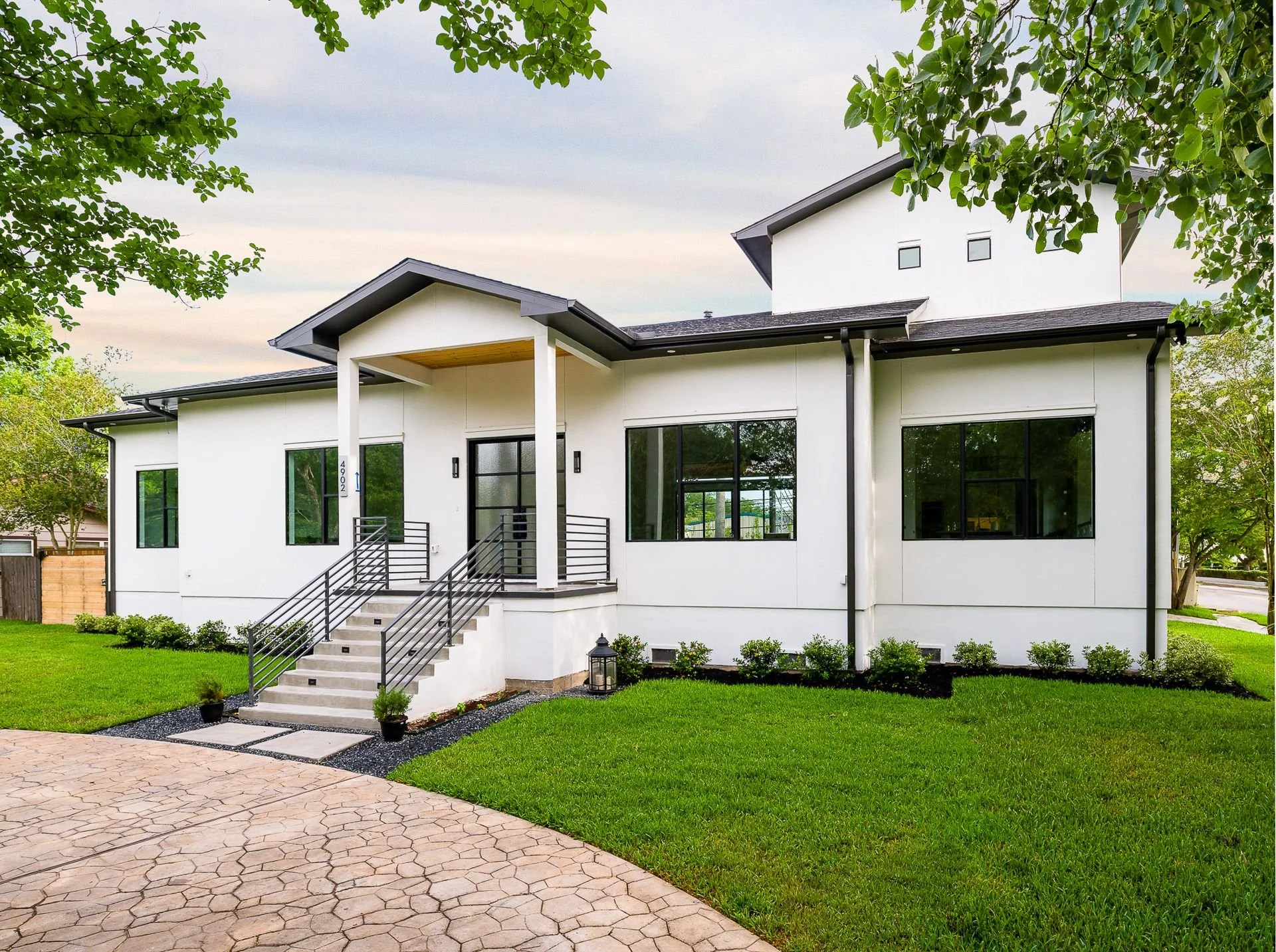Stucco vs. Siding: It’s Not Just a Style Decision