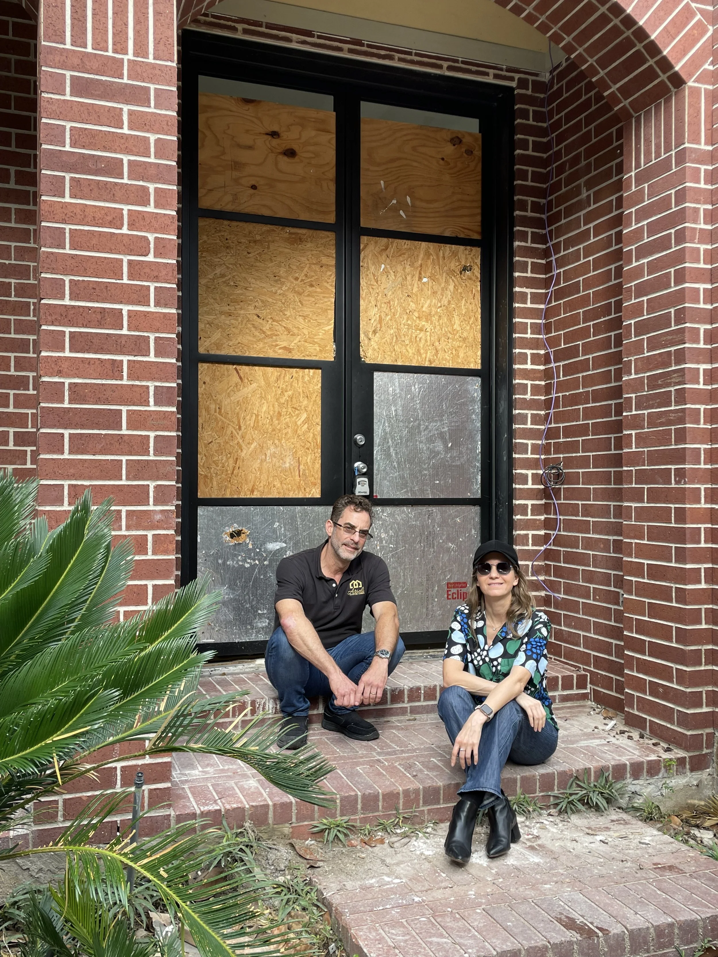 Should You Hire a General Contractor or Manage It Yourself?