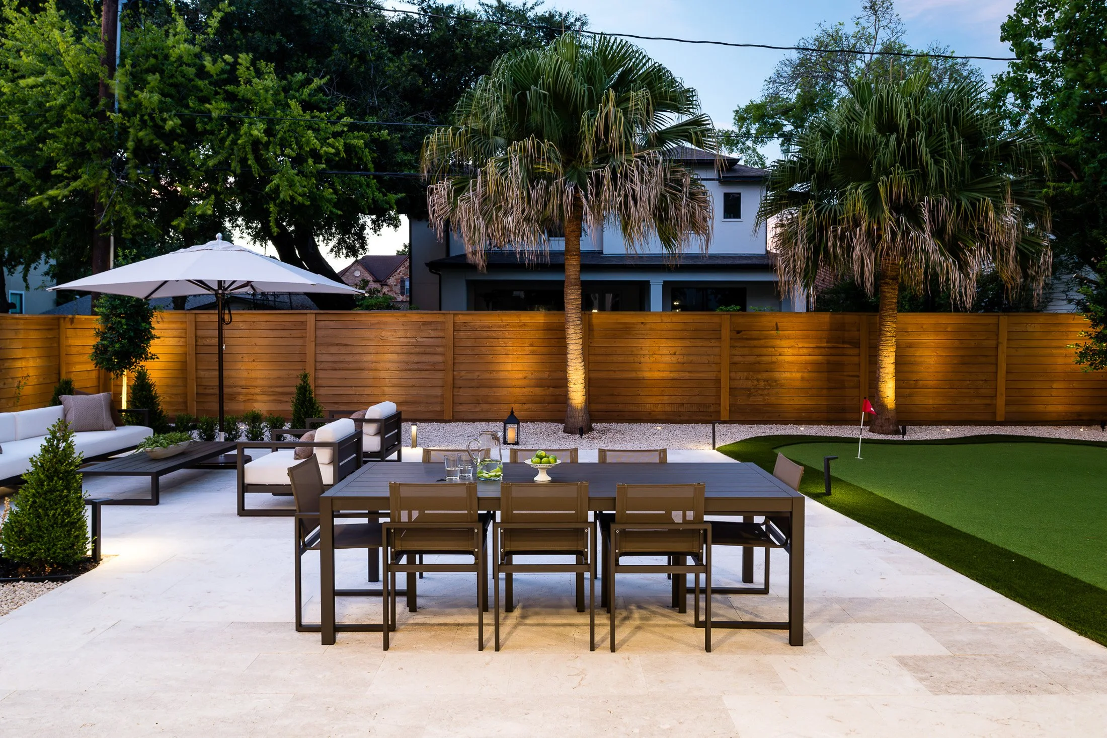 houston-outdoor-dining-patio-putting-green.jpg.jpg