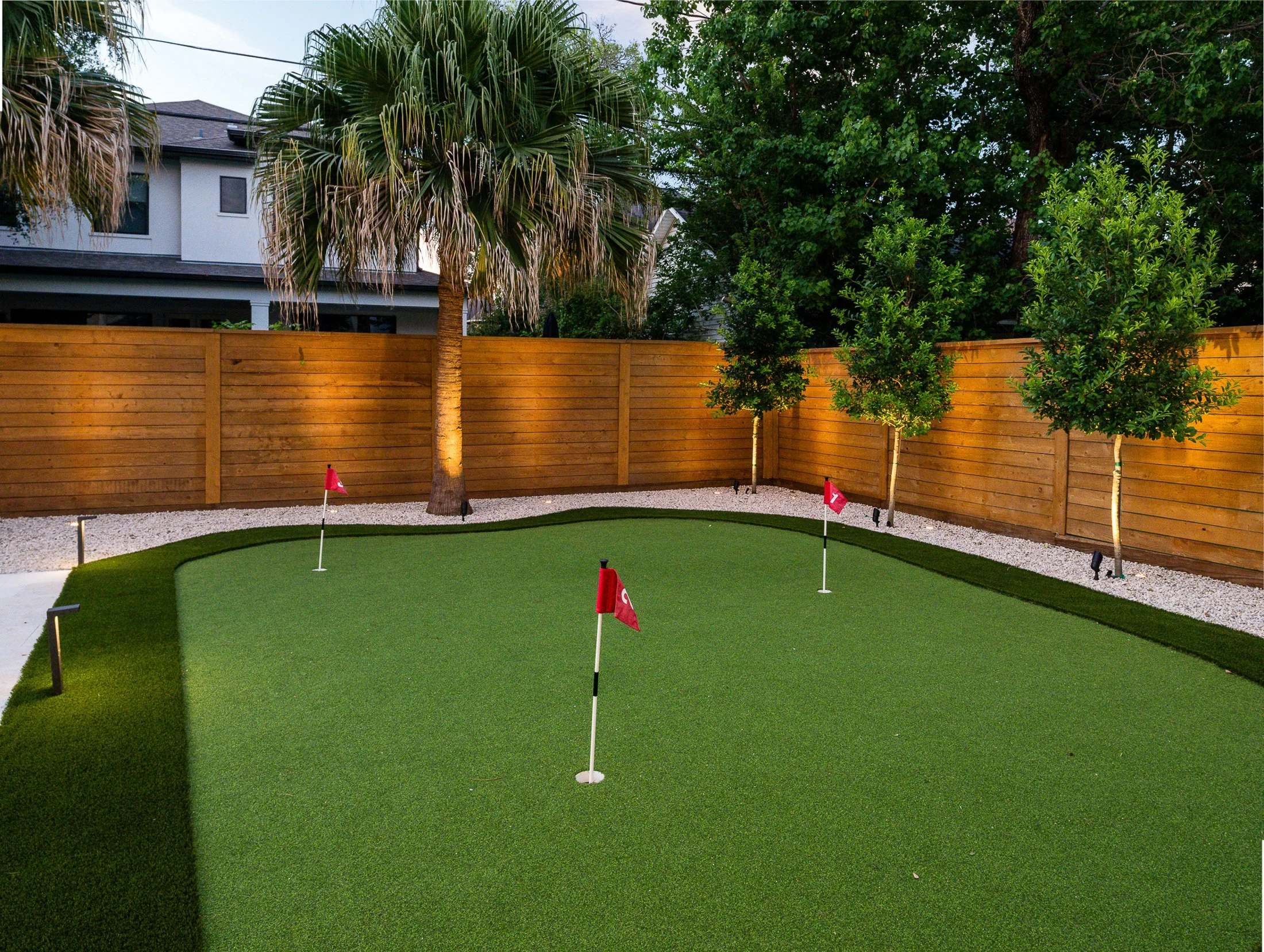 houston-custom-backyard-putting-green.jpg.jpg
