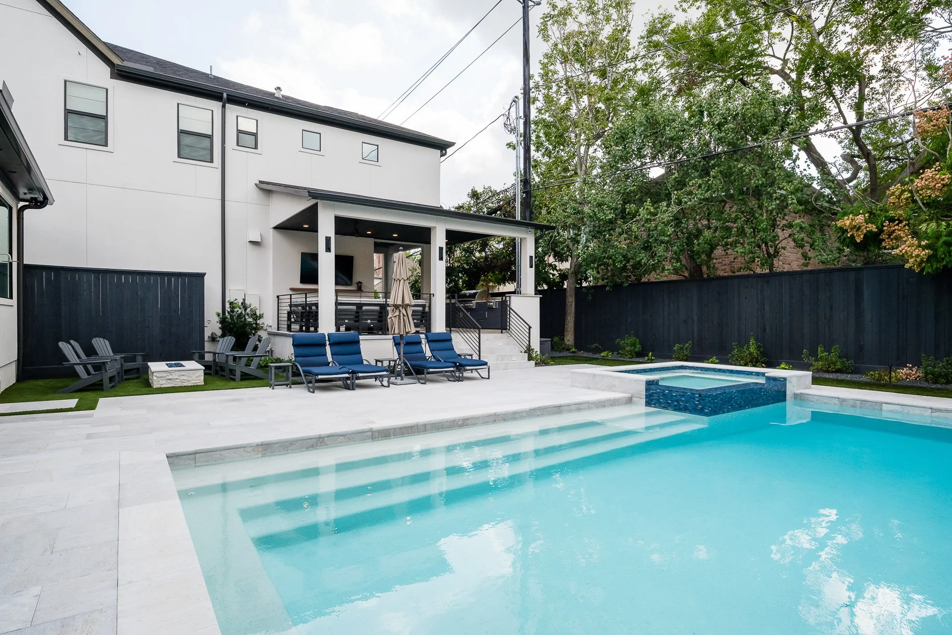 houston-outdoor-kitchen-pavilion-pool-house.jpg.jpg