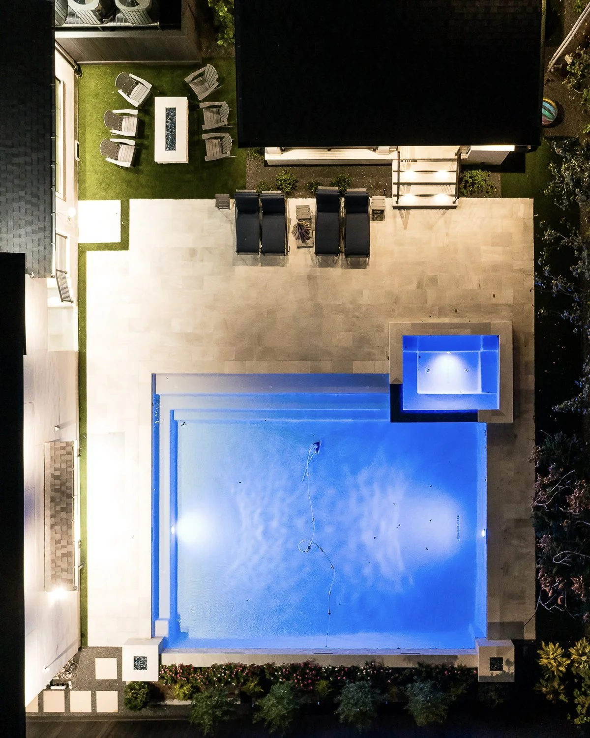 Arieli-Custom-Homes-Pool-House-Backyard-1-2.jpg