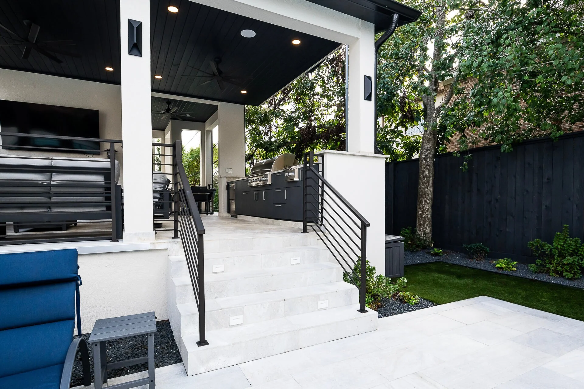 Arieli-Custom-Homes-Pavilion-entry-560KB.jpg