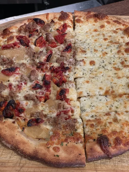 Piñons Pizza Company, business photo 6