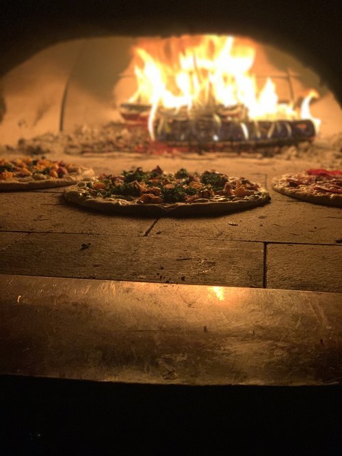 Piñons Pizza Company, business photo 2