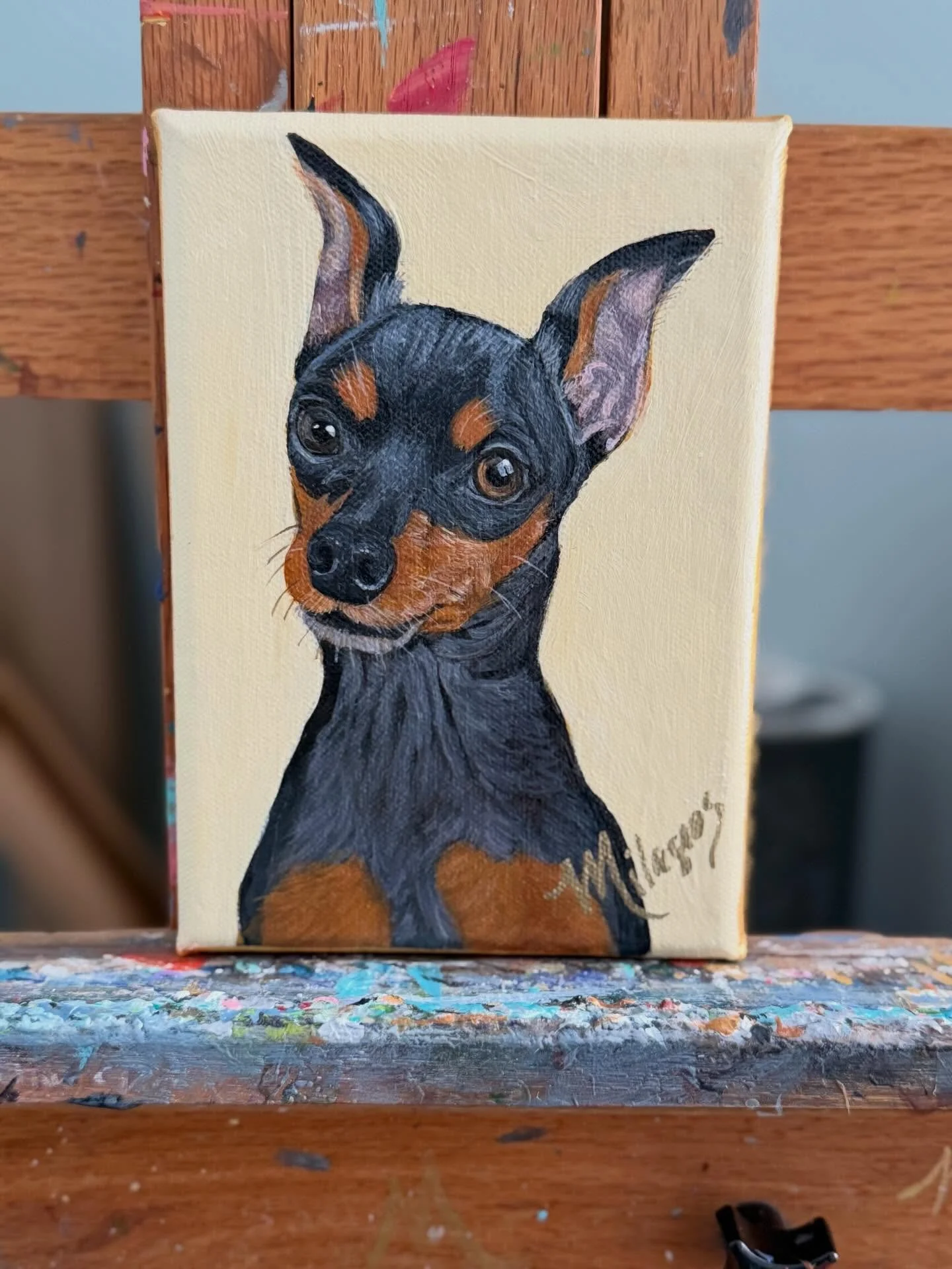 Love these HS graduation gift 🎁 ideas! This will be gifted to a graduating Senior 👩🏻&zwj;🎓 who loves her doggie, and now she will have a sweet reminder of her best buddy in her College dorm! #graduationgift #petportraits #petportraitsofinstagram 