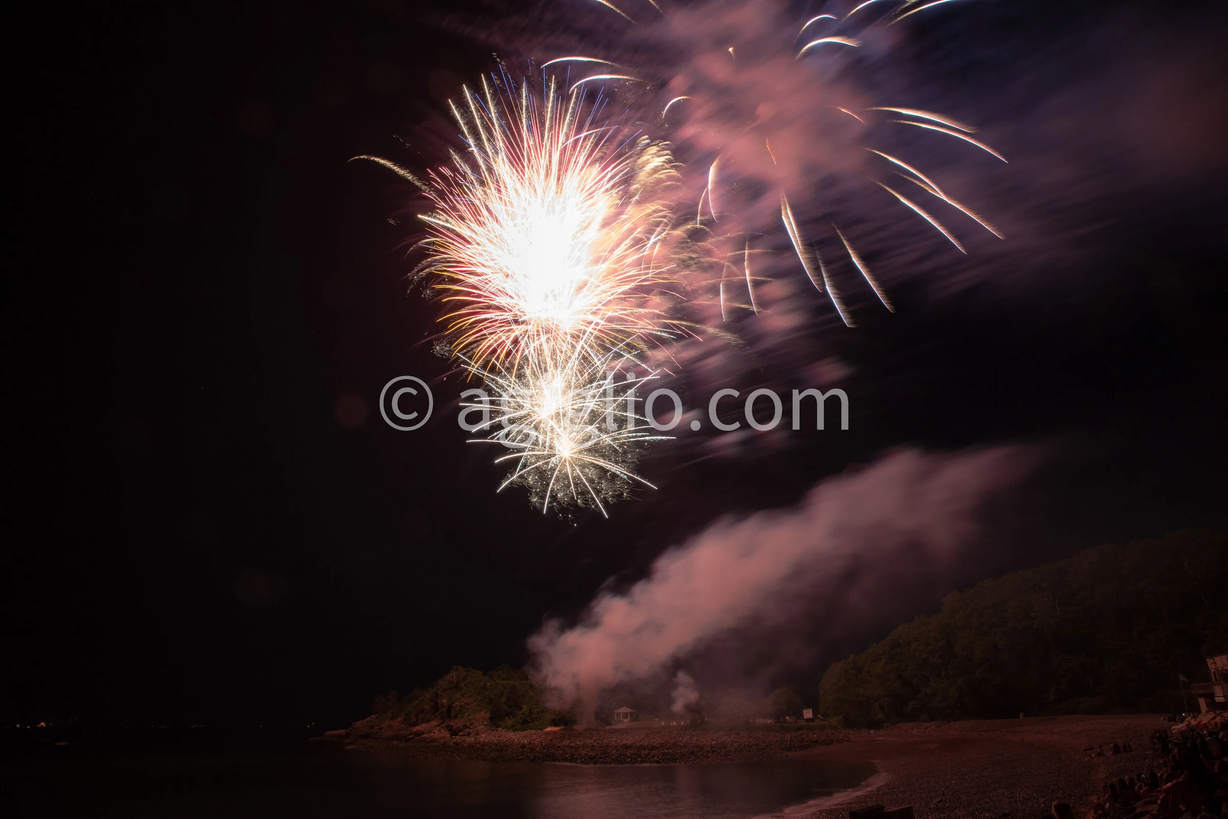 Nahant Fireworks 2018-07.jpg