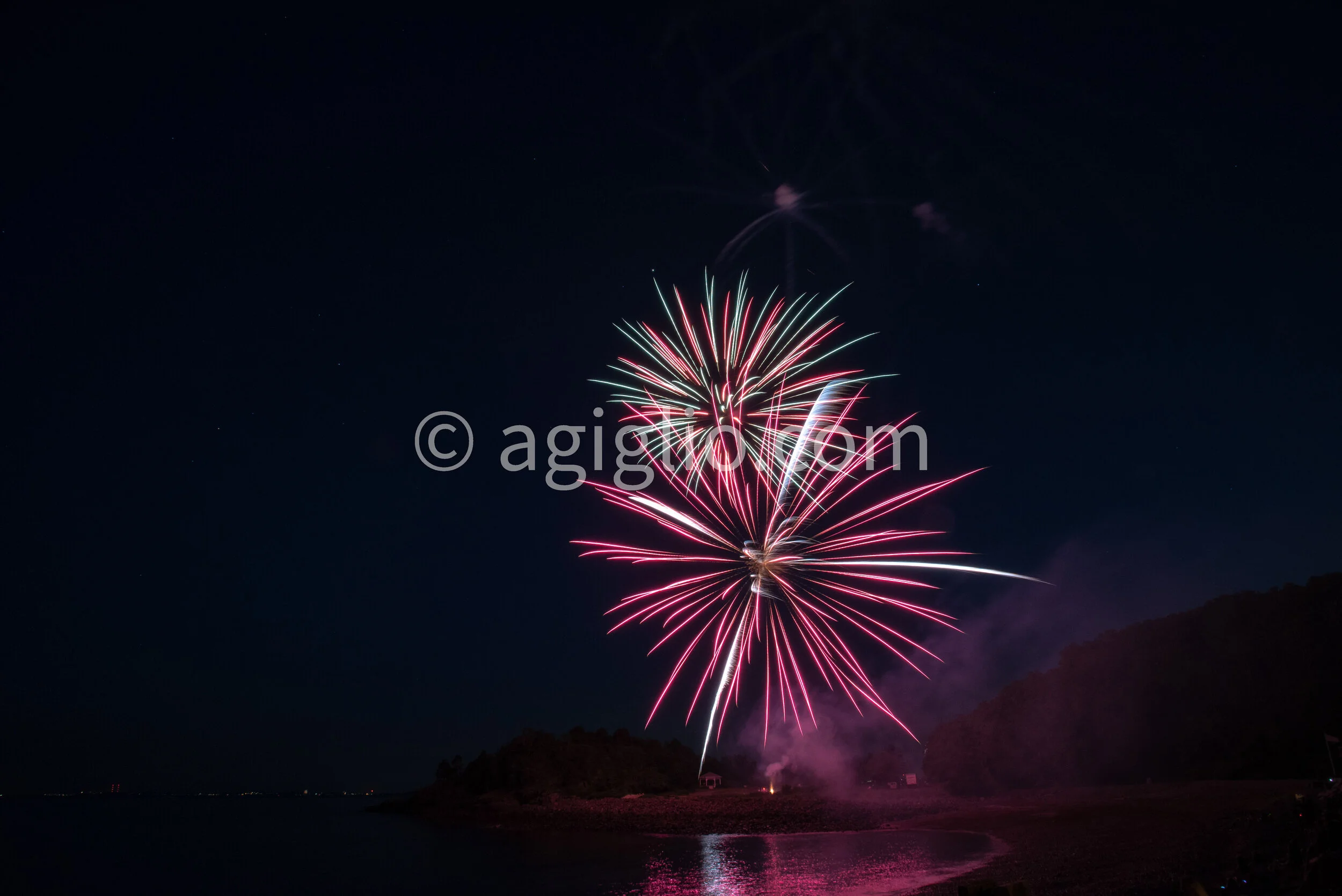 Nahant Fireworks 2018-20.jpg
