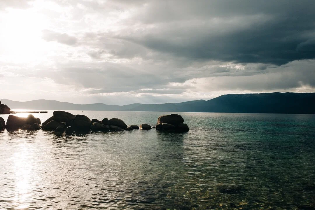 Lake Tahoe near Bonsai Rock .
.
.
.
.
#xt3 #picoftheday #nature #solomaletraveler #solovanlife #mymeditation #provia #vanlife #franthevan #leavenotrace #naughtybynature #goldenhour #laketahoe #bonsairock #ektar100 #mastinlabs