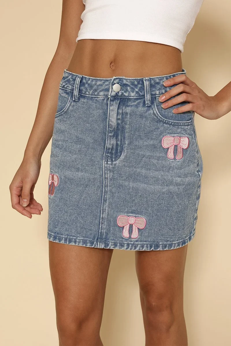 bow_denim_skirt_2.jpg.webp