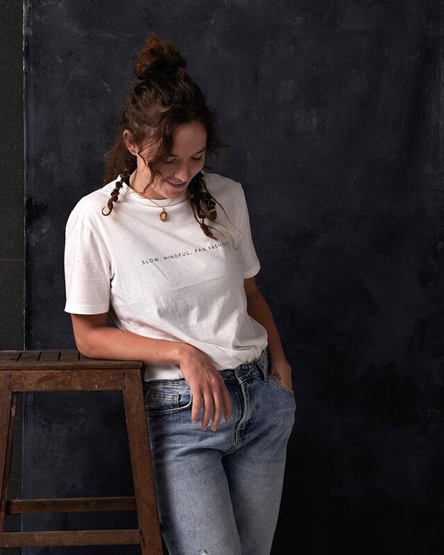 Rachel having a little smile as we moved between two shots in a traditional studio portrait set up. 
As well as her relaxed pose, my favourite detail is the way her necklace falls on the tee in this photo. 
If you&rsquo;re wondering, the tee is by @d