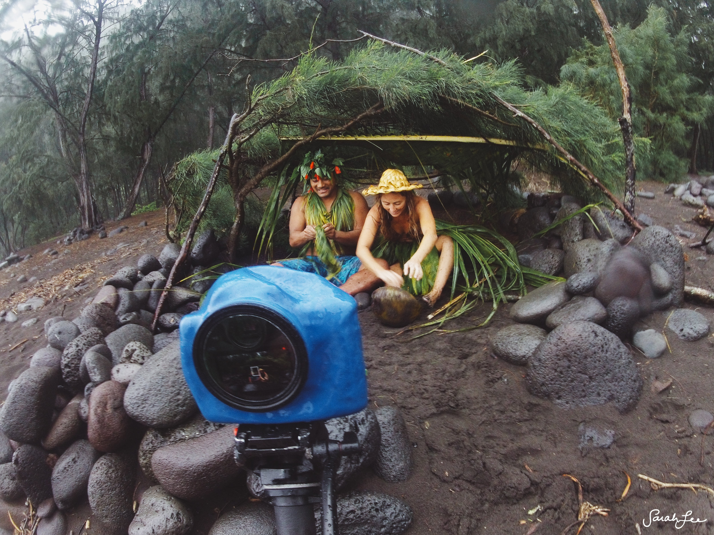  Use it in the rain! Outex offers covers with a tripod mount option. 